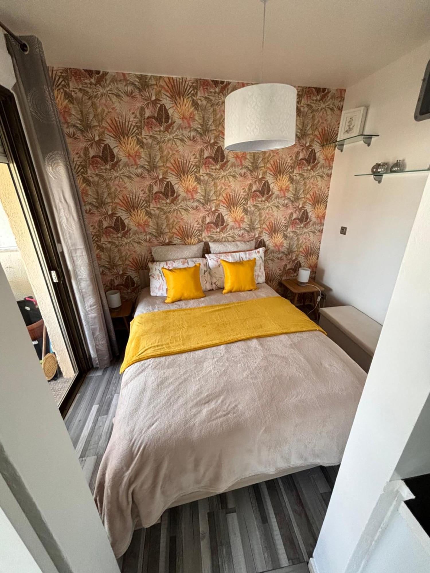 Provencal Apartment Cagnes-sur-Mer Bagian luar foto
